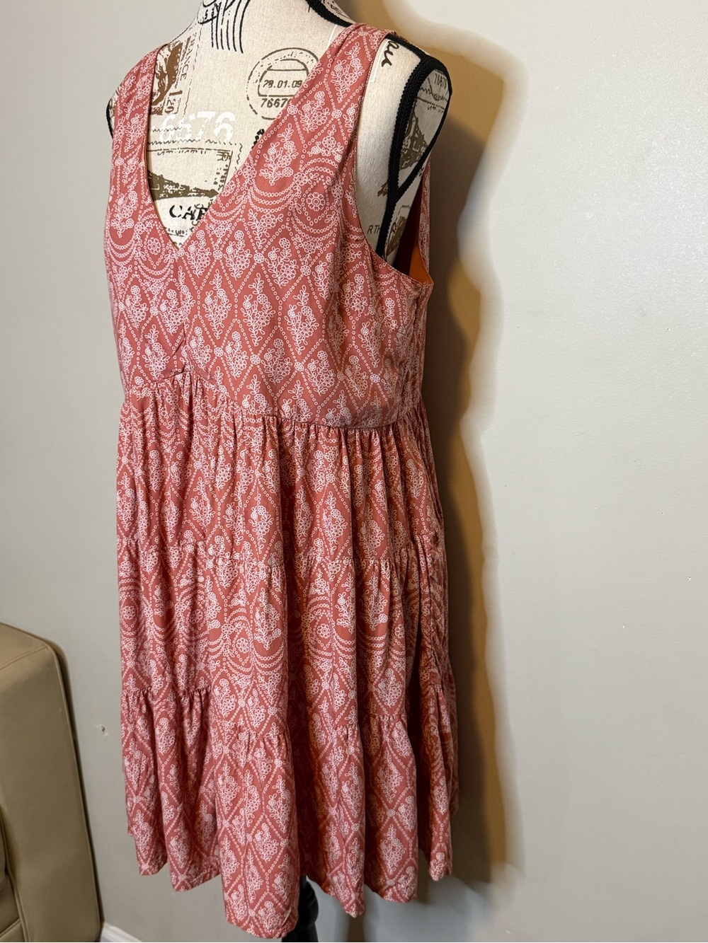 Sincerly Jules Boho Coral-Pink Printed V-Neck Mini Dress - Size L - Picture 5 of 8